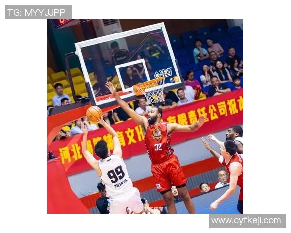 中国男篮蓝队迎战加拿大第三场激战争夺胜利的关键时刻即将来临